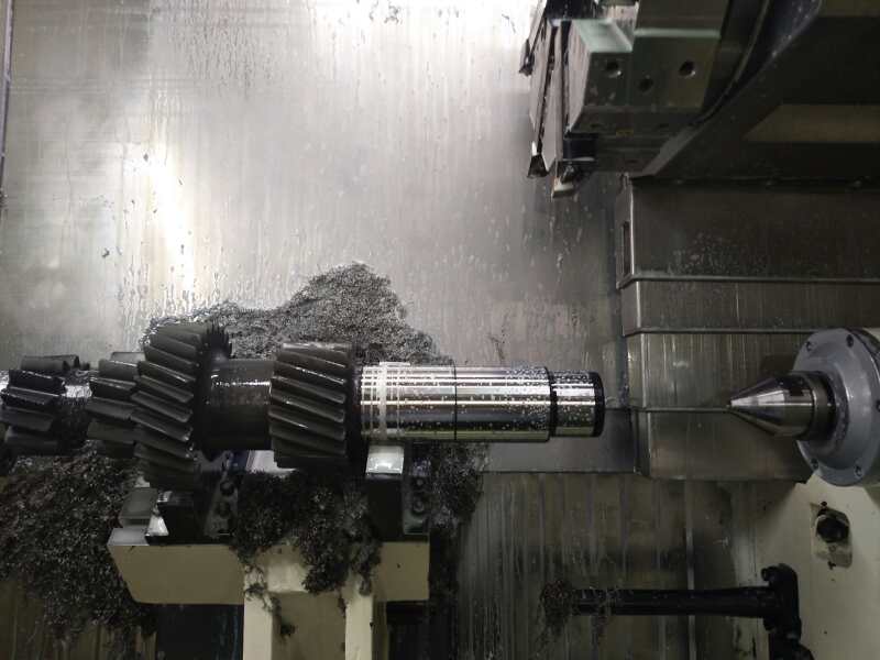 Halnn CBN tools turning hardened steel driveshafts.jpg